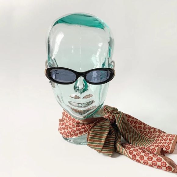 Vintage designer Egon Von Furstenberg sunglasses. 1980s does 60s sunglasses - Picture 2 of 9